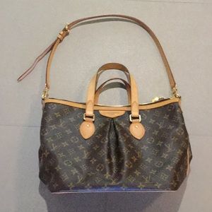 Louis Vuitton Crossbody ZipperTote